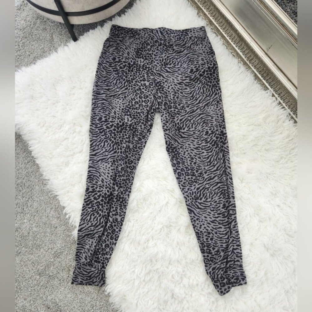 Sheila Rose Joggers size XL. New without tags.